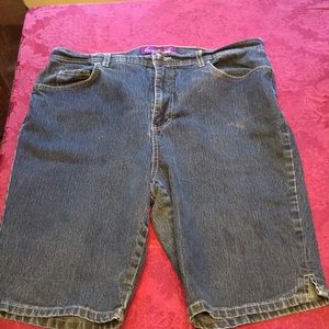Women’s size 16 shorts.